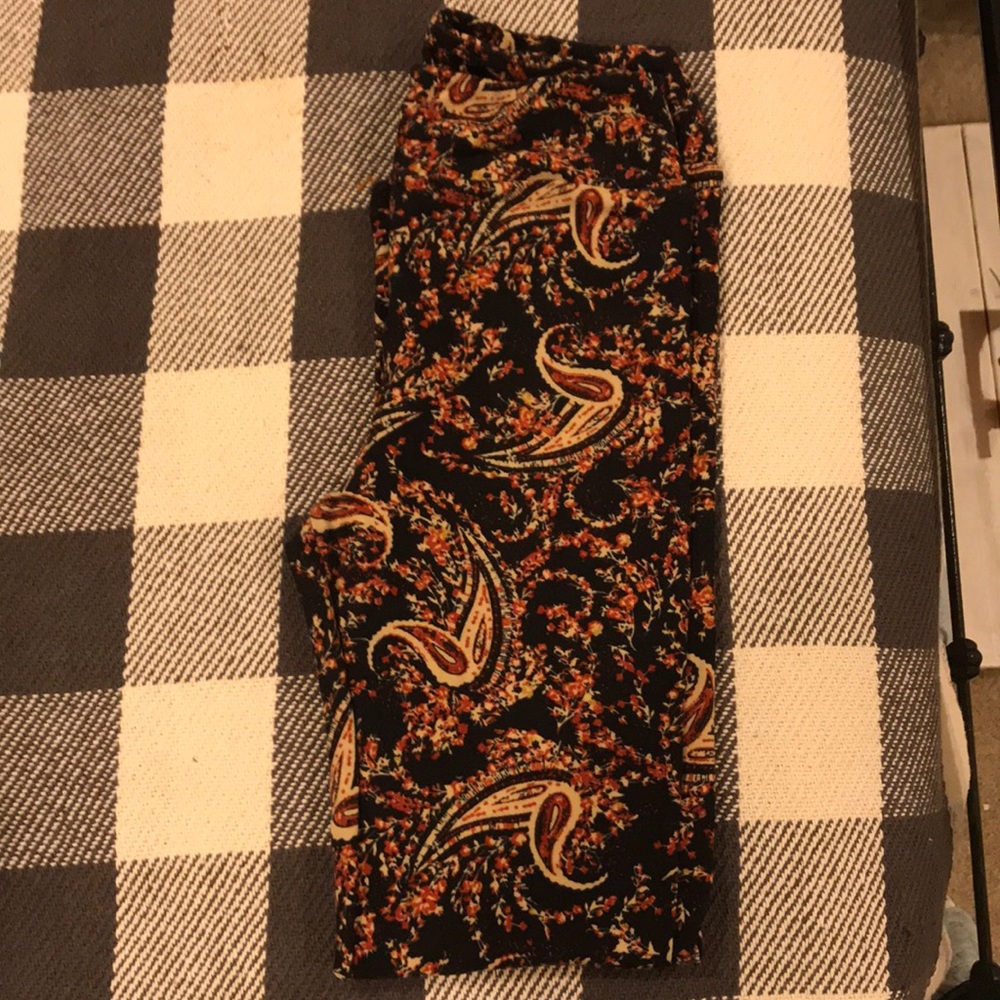UNICORN LuLaRoe Os Paisley print leggings